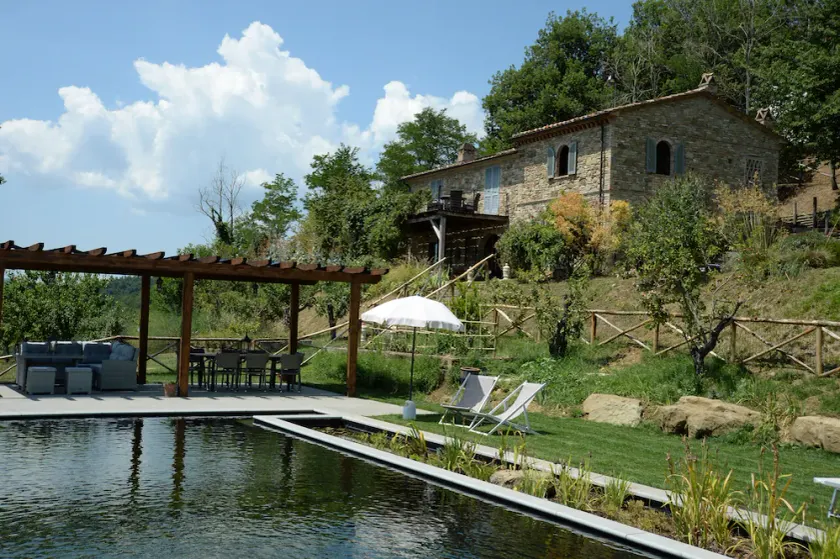 Villa with private pool and panoramic views on Tuscany/Umbria border - Image 1