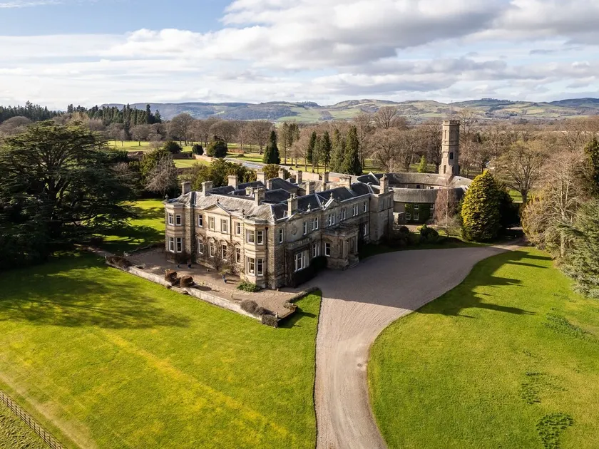 Errol Park - Grand Stately Home & Views - Image 1