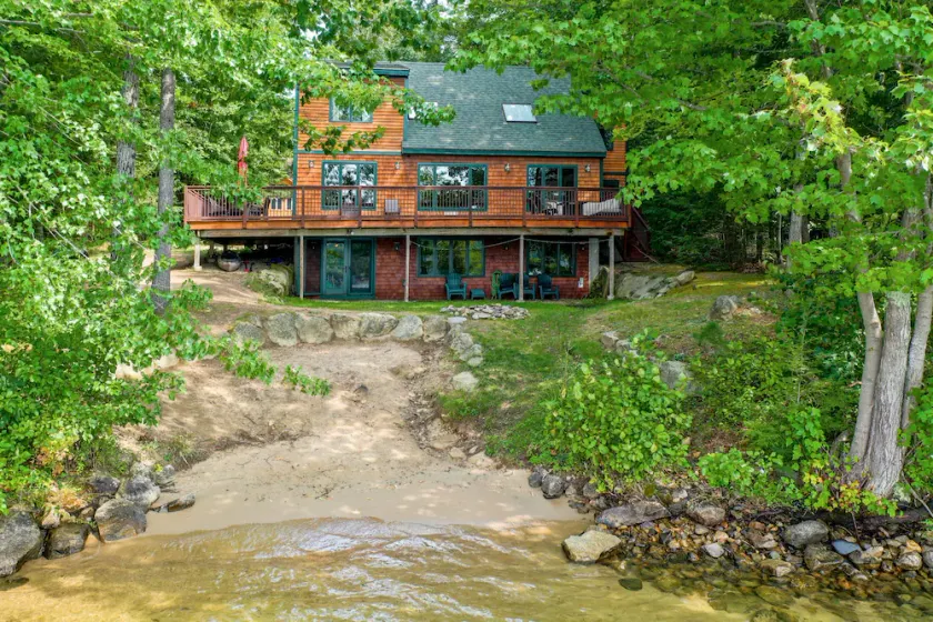 Beautifully Updated Winnipesaukee Lakefront Home Accommodates 12 - Image 1