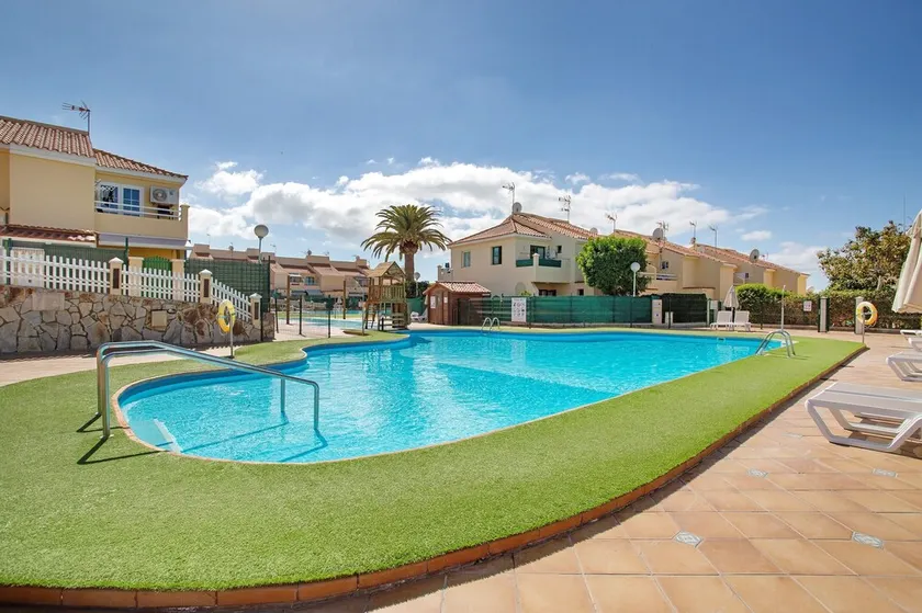 Appartement de vacances 'Exclusive Sonemar' avec piscine partagée et Wi-Fi - Image 1