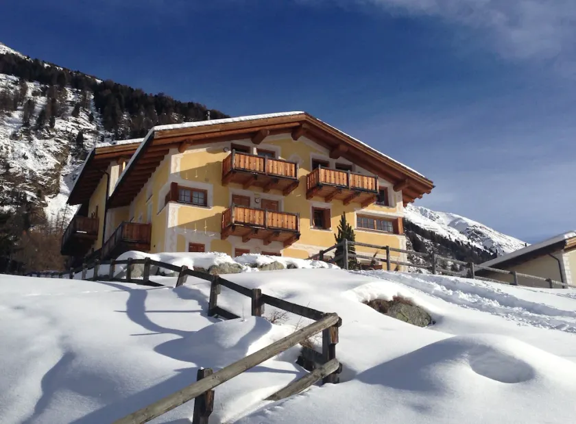 Beautiful apartment in the heart of the Engadine - Image 1