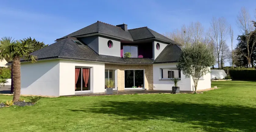 350m2 seaside villa - Image 1