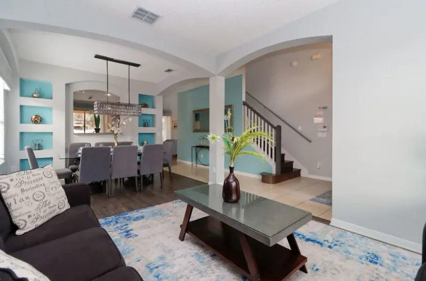 Tiger Lilly House 6 Bedroom - Image 1