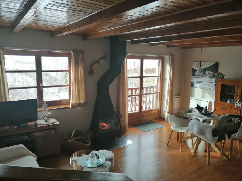 Triplex, chimenea y Wi-Fi, confort a tres niveles - Puig Falcó 1 - Image 1