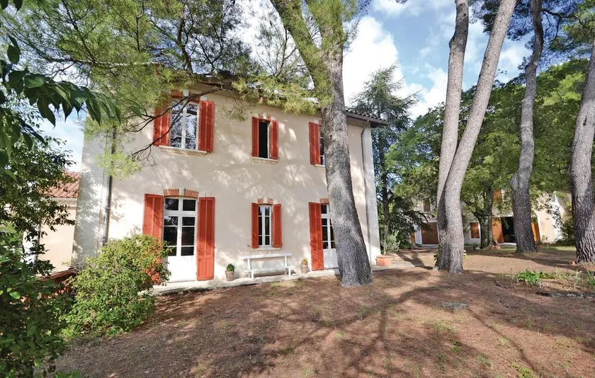 Lovely home in Puymeras with kitchen - Image 1
