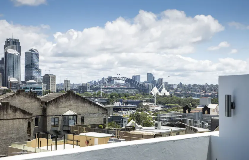 Uninterrupted Harbour Bridge & City Views + Pool - Image 1