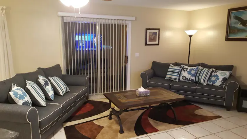 🧡Gorgeous Dried Waterfront Oasis In Heart of The Villages 2 BR, 2 BA - Image 1