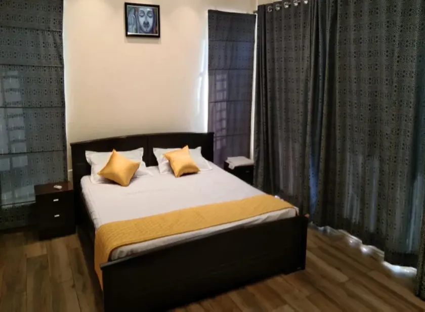 Olive Inn Luxurious 4-BHK Individual Villa w/ Indoor Swimming Pool - Image 1