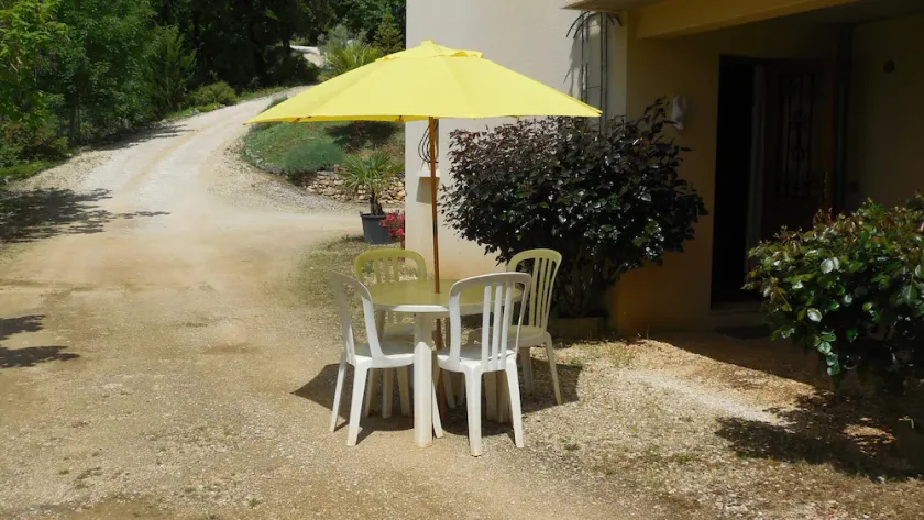 4-PERSON APARTMENT IN THE HEART OF PERIGORD NOIR NEAR SARLAT - Image 1