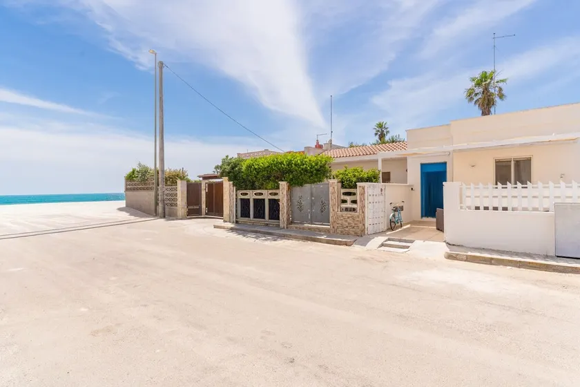 Villa Telia Directly on the Beach with Terrace; Pets Allowed, Parking Available - Image 1