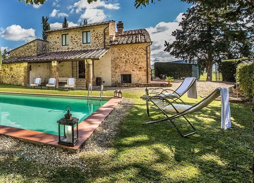 Charming Farmhouse with Private Pool among Vineyards - Image 1
