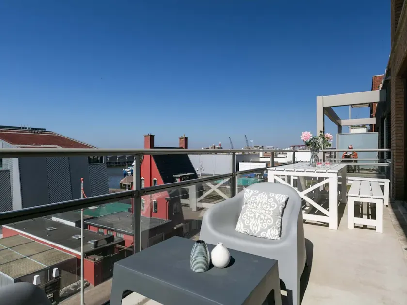 Modern apartment with a great view - Image 1