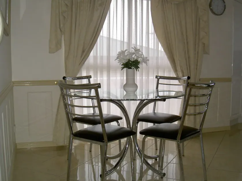 \"Redcliffe Villa\" - Redcliffe Q 4020 - Image 1