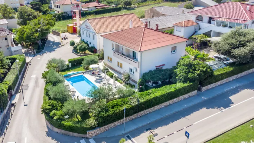 Family-friendly apartments with swimming pool Baska, Krk - 19432 - Image 1