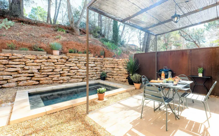 House with heated pool in Roussillon - Image 1