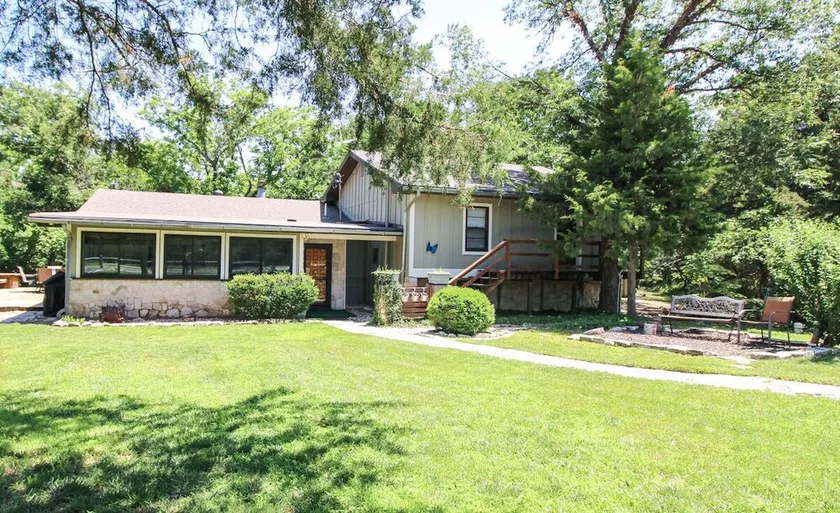 An Updated, Secluded family friendly home with Fast Wifi - Image 1