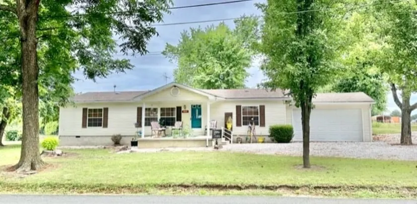 Johnnie Sue’s in Wheatland. 3 bed, 2 bath home, plenty of parking, sleeps 10. - Image 1