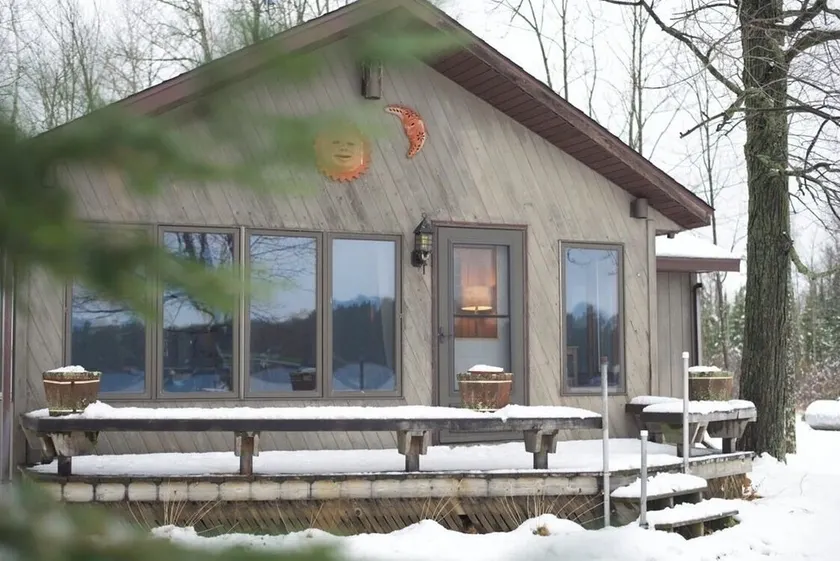 Quiet waterfront cabin near Tomahawk & Minocqua, Pet friendly - Image 1