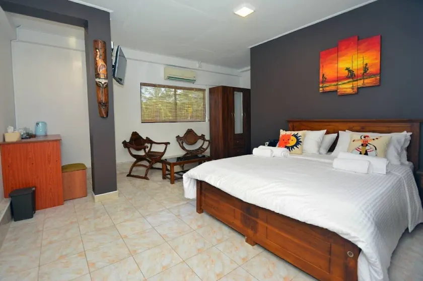 Private beach / Max 6people / 2bed room / Wifi / Gym / - Image 1