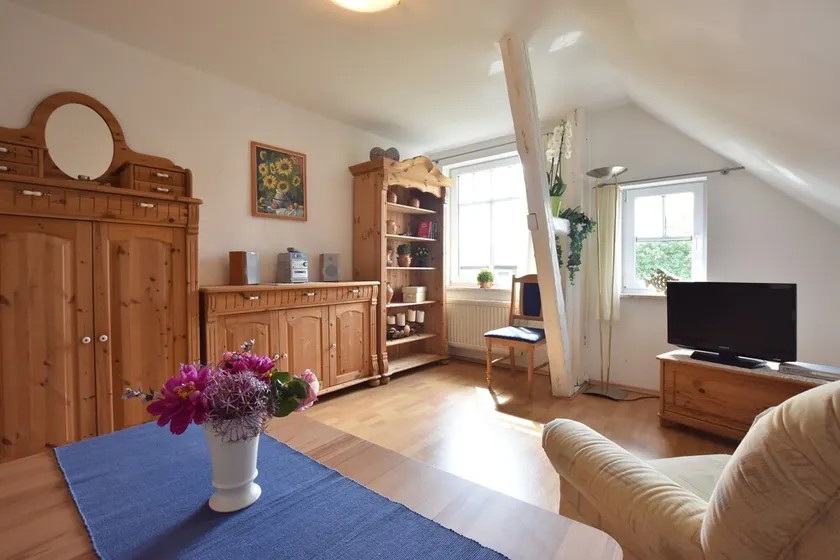 Landhauswohnung in Kroepelin mit großem Garten - Image 1