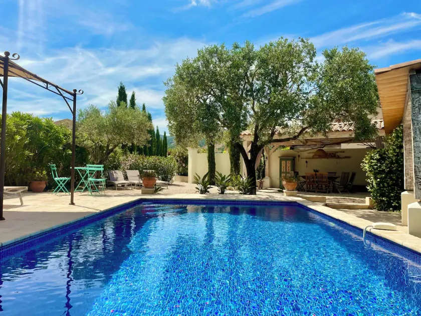 Mas provençal climatisé au calme dans le Golf de ST TROPEZ, avec piscine privée - Image 1