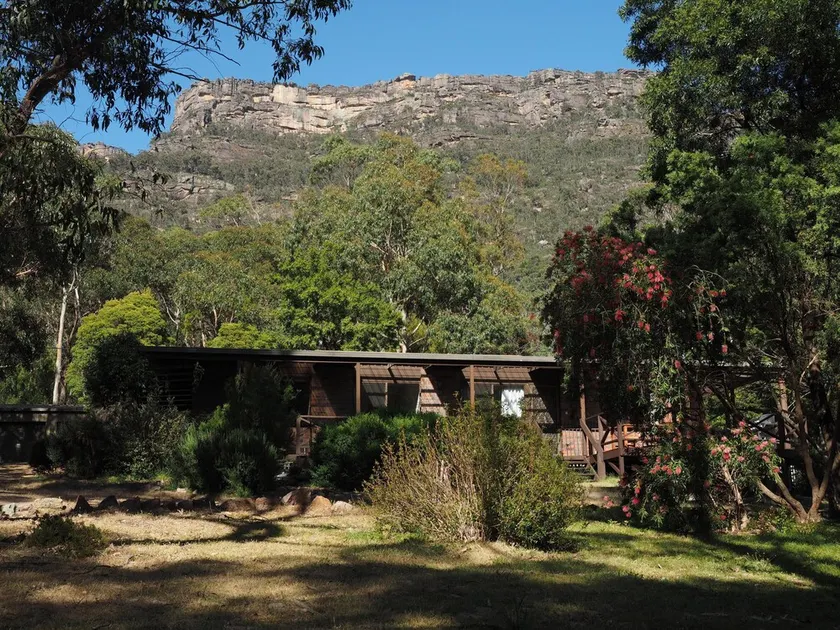 Royston Lodge - Dog-Friendly Halls Gap Getaway - Image 1