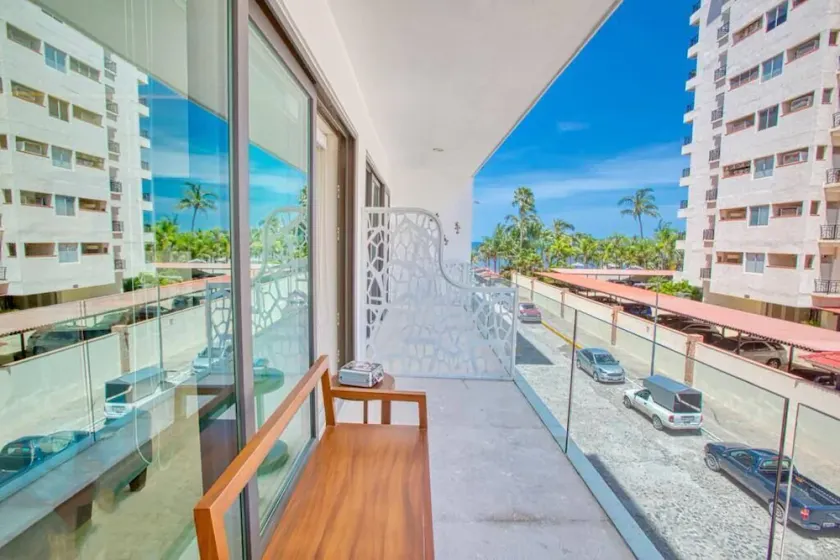 Lovely 2 BR in Zona Romantica - Image 1