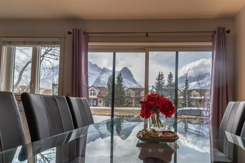 Mountain View Escape with Private Hot Tub & Patio - Image 1