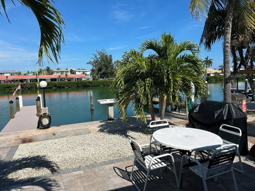 Keys Hideaway - Canal/Dock - Cabana Club - Pickleball - Remodeled 2/2 Villa - Image 1