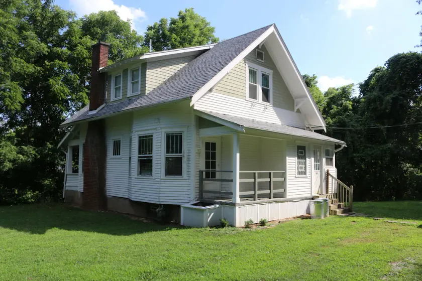 Whole House, 5 minutes by car to OU, 2 Bedroom, 1.5 bath, Smart TV, FREE Wi-Fi - Image 1