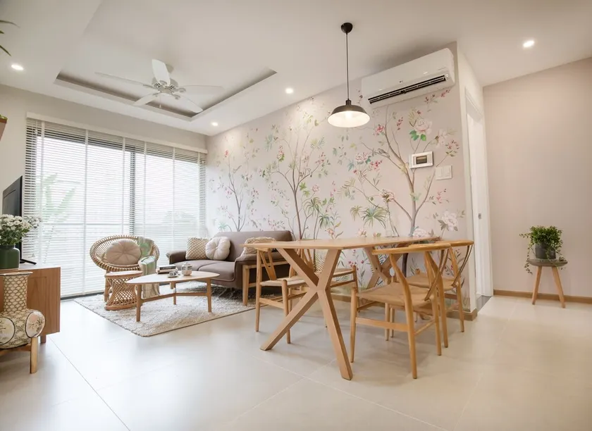 Luxury Apartment in Tranquil Inner City Location - Image 1