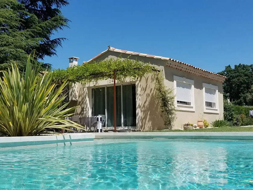 Nueva casa de campo, con piscina frente al Luberon - Image 1