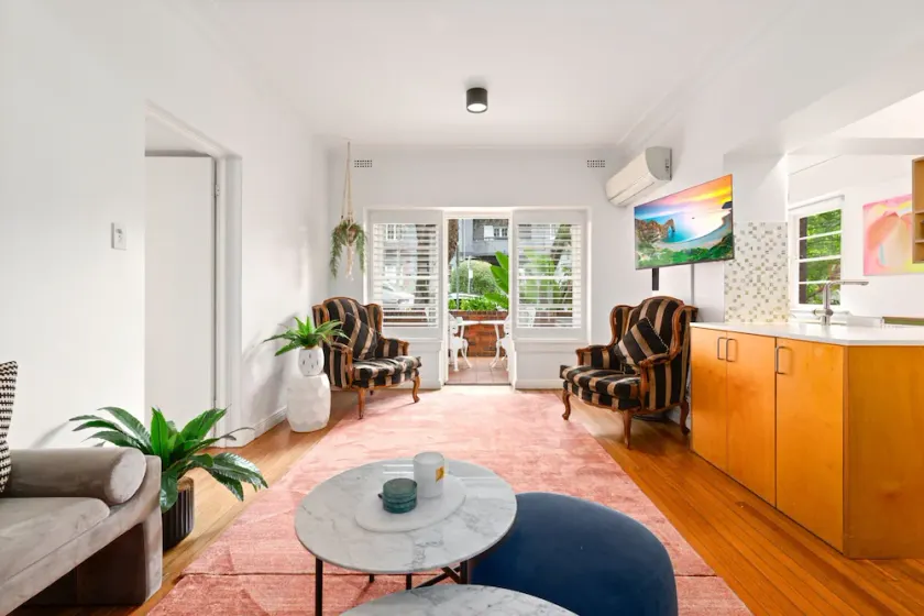 Spacious 3-Bed Home in Princeton Pearl Double Bay - Image 1