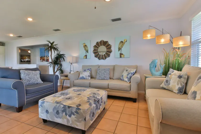 Tradewinds Beach Resort - Image 1