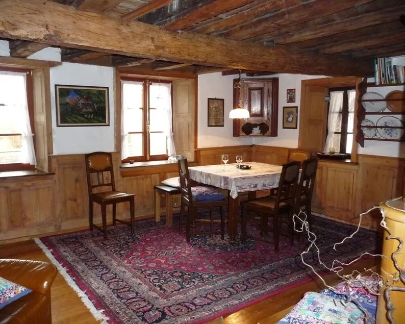 Nænsomt restaureret gård i en skovklædt, landlige omgivelser - Image 1