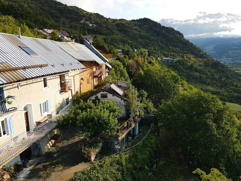 Accommodation in an old farmhouse with a splendid view - Image 1