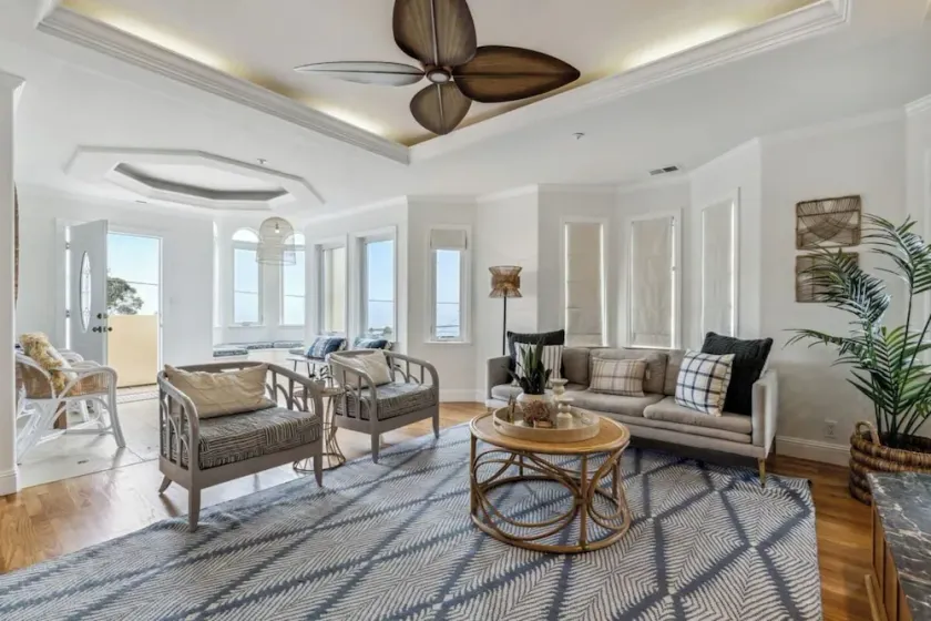 LuxoStays | Stunning Beach Home w/ Games - Image 1