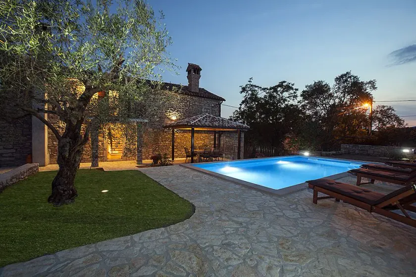 Traditional Istrian stone house with large pool - Image 1