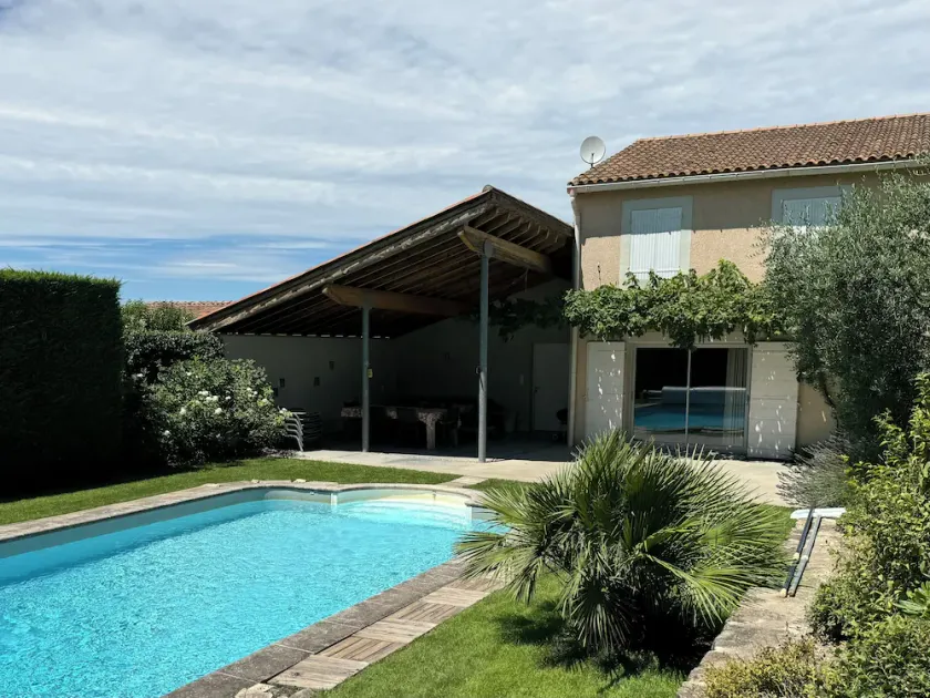 LOFT GRANDE DE PIE COMPLETO, JARDIN, PISCINA PRIVADA, TRANQUILO EN EL LUBERON - Image 1
