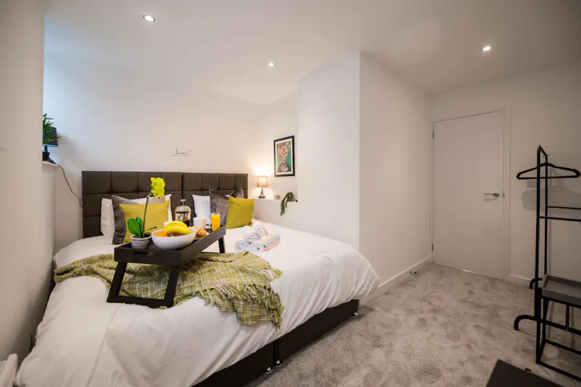Windmill House Apt 1 - 1 bed apt - sofa bed - sleeps 4 - Image 1
