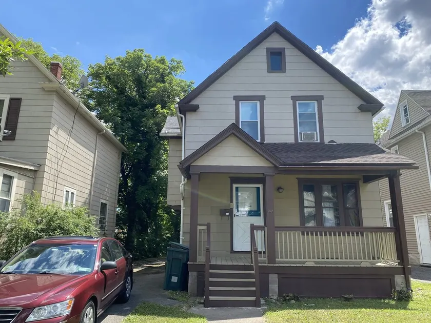 181 Sawyer St-Spacious home away from home.  Shared house, a two bedroom house. - Image 1