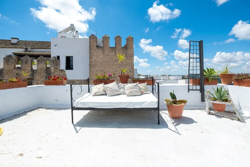 Charming Town House \"La Casa del Agua\" in Prime Location - Image 1