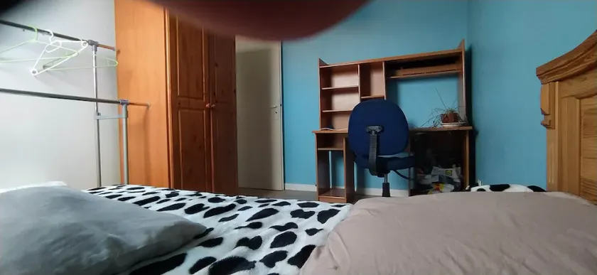 Room in a house 200 m from the greenway - Image 1