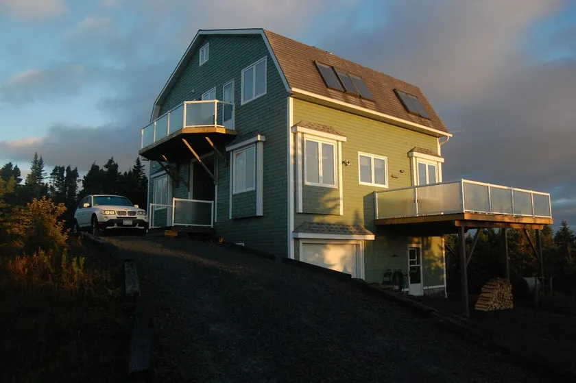 Island House Over Træer! 360-graders Oceanview, Car-Tilgængelig, i nærheden af ​​Lunenburg - Image 1