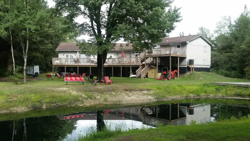 9 Bedrooms / 4 Baths ~ Sleeps 37 ~ Wedding Parties and Family Reunions - Image 1