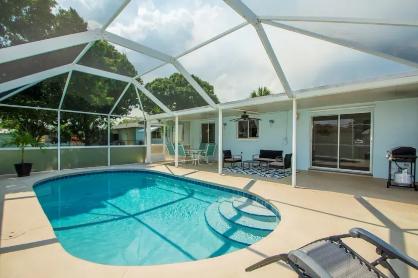 Welcome to Paradise! Beautiful Home just minutes from the breath taking beaches - Image 1