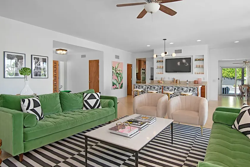 The Nest - Palm Desert Private Pool Home on Golf Course close to El Paseo Street - Image 1