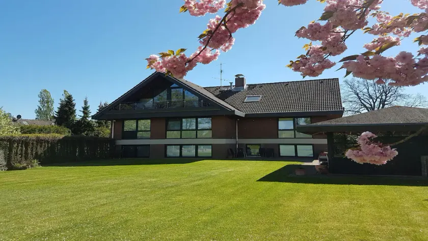 Large vacation home near Hamburg | garden, quiet, family-friendly | 16 pers - Image 1