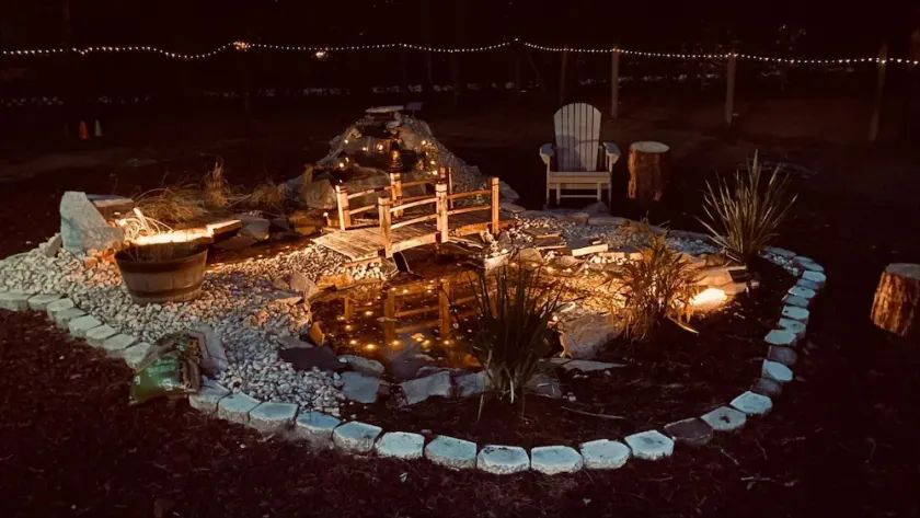 Uhost AI 4BR Retreat Hot Tub Firepit - Image 1