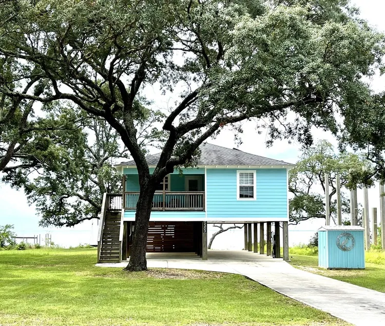 1 ACRE PRIVATE BEACH & PIER, FAMILY & PET FRIENDLY HOME - Image 1